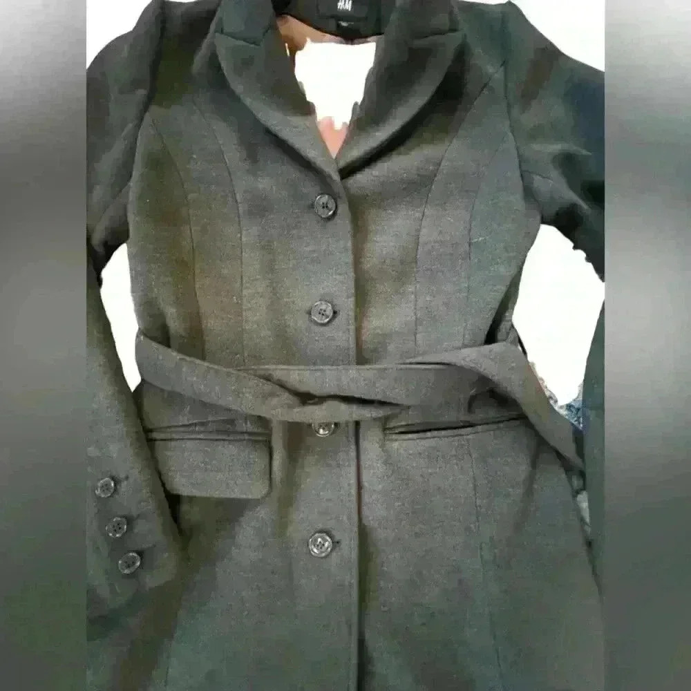 H&M Women’s Grey Belted Mid Length Coat Buttons Belt Lined Warm Pet free - Picture 2 of 4